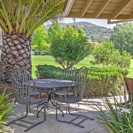 Sunny Escape On Golf Course With Patio Near Wineries Villa